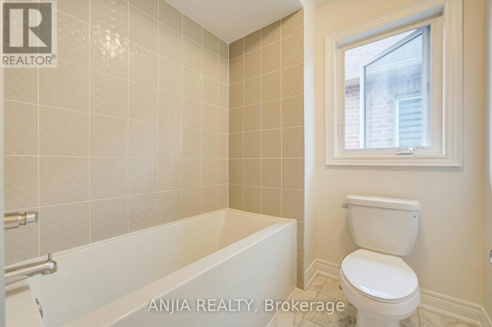 2 Conchita Street, Georgina, ON, L4P 0H4 - 48
