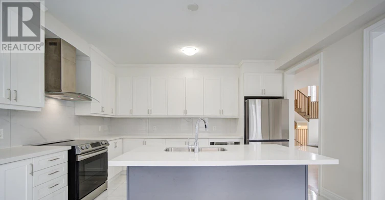 2 Conchita Street, Georgina, ON, L4P 0H4 - 16