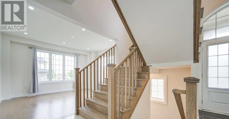 2 Conchita Street, Georgina, ON, L4P 0H4 - 26