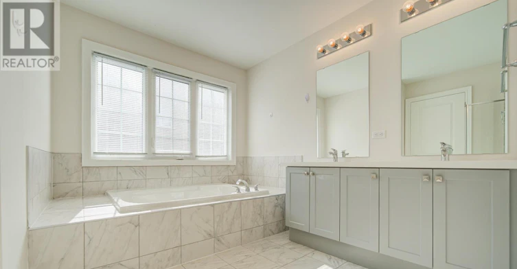 2 Conchita Street, Georgina, ON, L4P 0H4 - 35