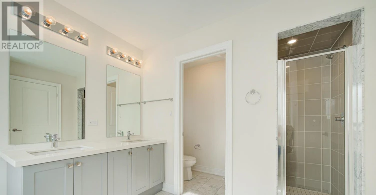 2 Conchita Street, Georgina, ON, L4P 0H4 - 36
