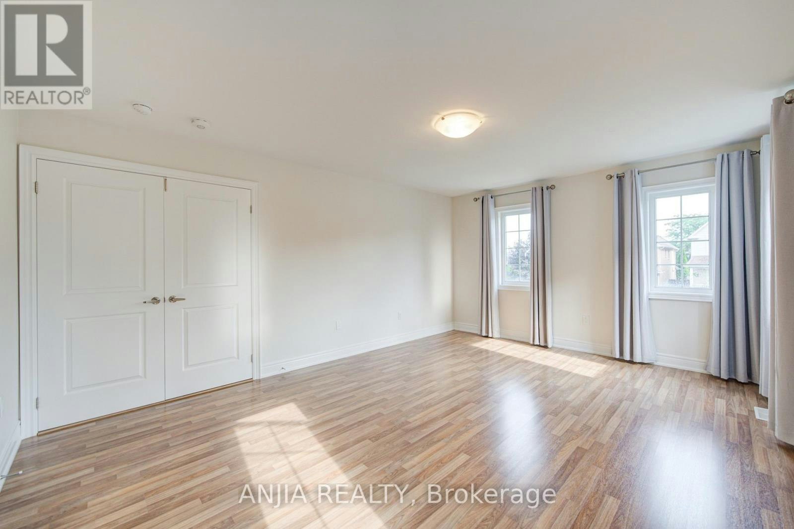 2 Conchita Street, Georgina, ON, L4P 0H4 - 33