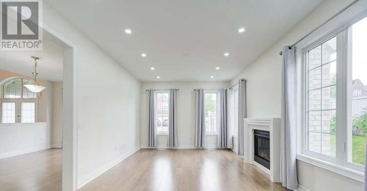 2 Conchita Street, Georgina, ON, L4P 0H4 - 13