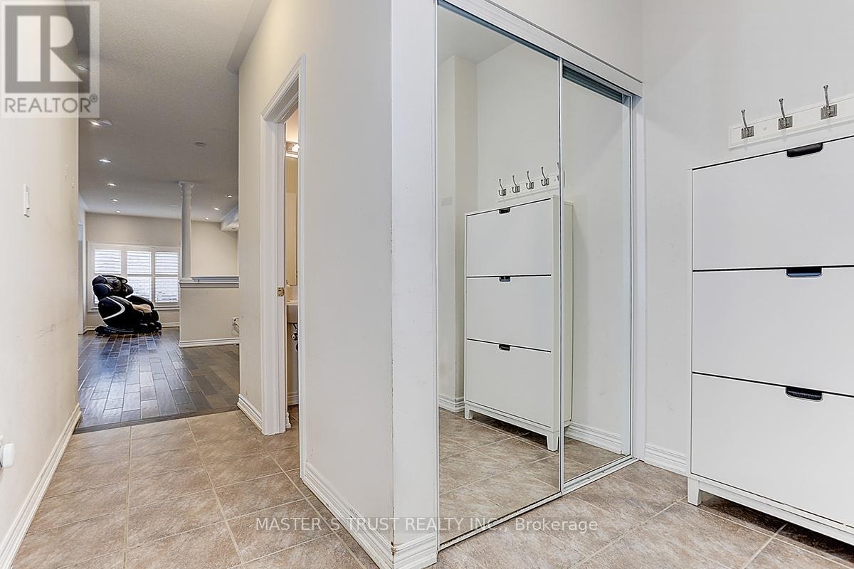 12 Glenbar Gardens, Markham, ON, L3R 2L6 - 4