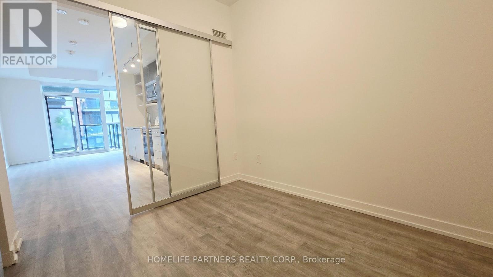 414-2300 St Clair Avenue W, Toronto, ON, M6N 0B3 - 7