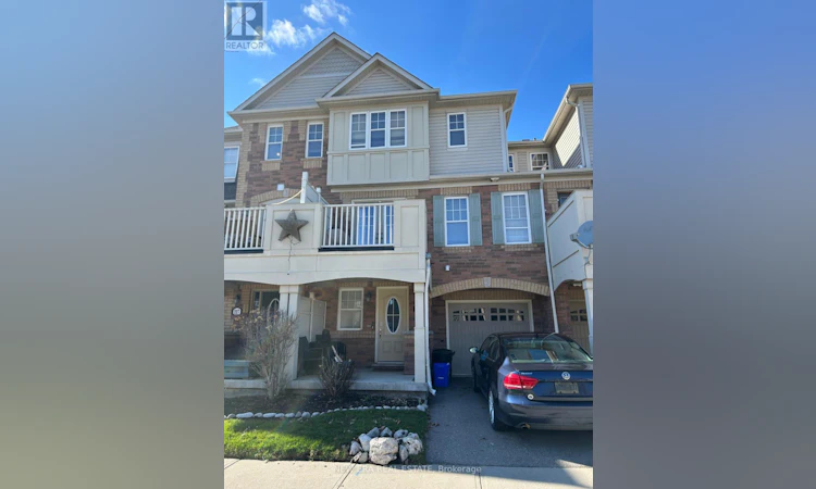 225 Schreyer Crescent