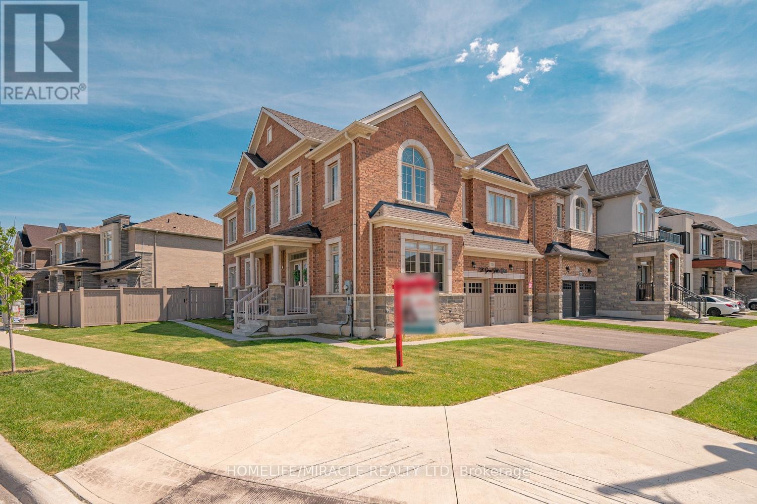 220 Great Falls Boulevard, Hamilton, ON, L8B 1Z1