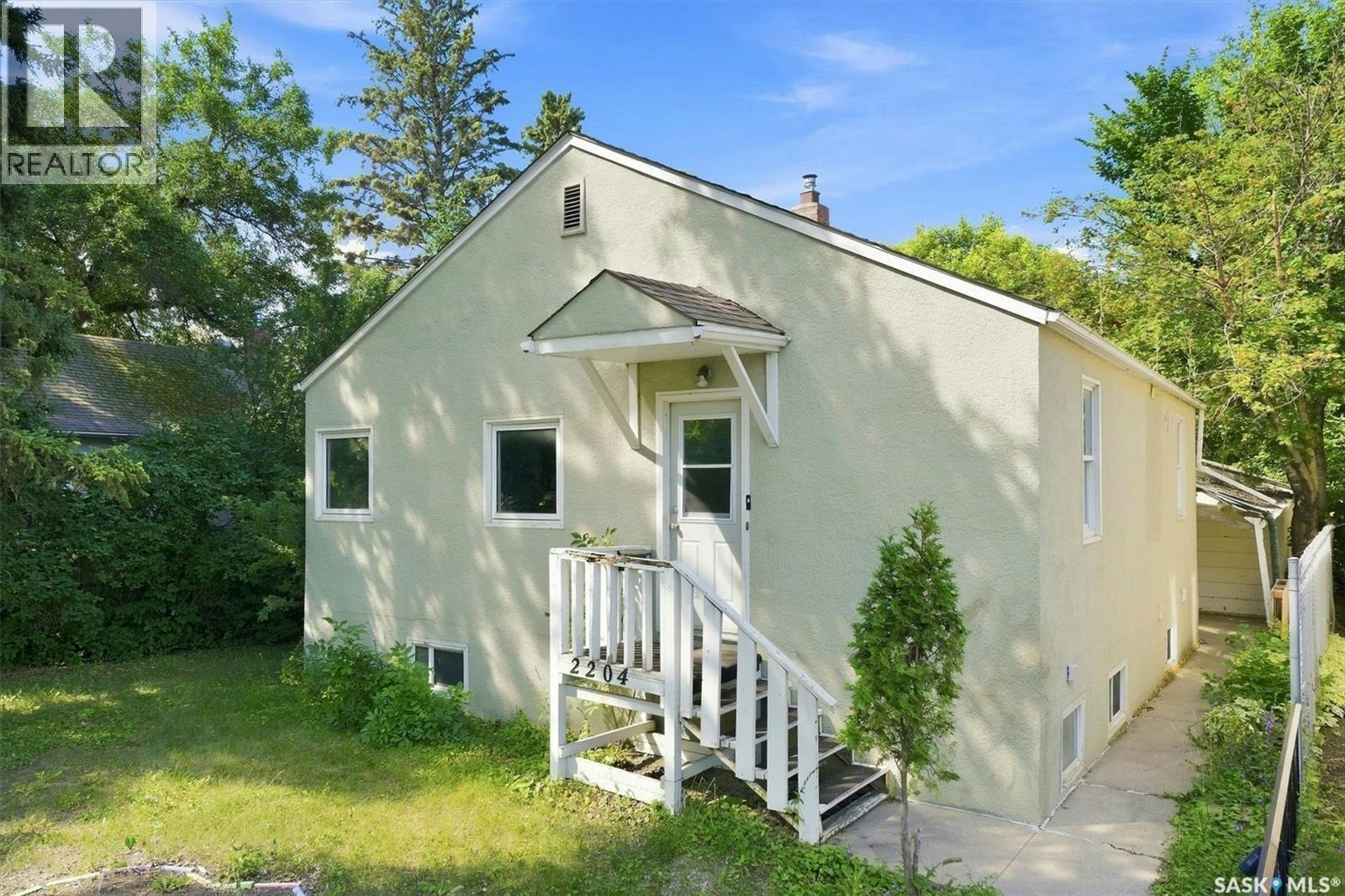2204 Lorne Avenue, Saskatoon, SK, S7J 0R9