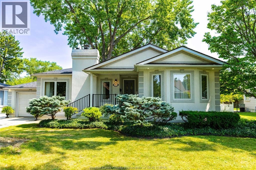 2850 Academy, Windsor, ON, N9E 2H1