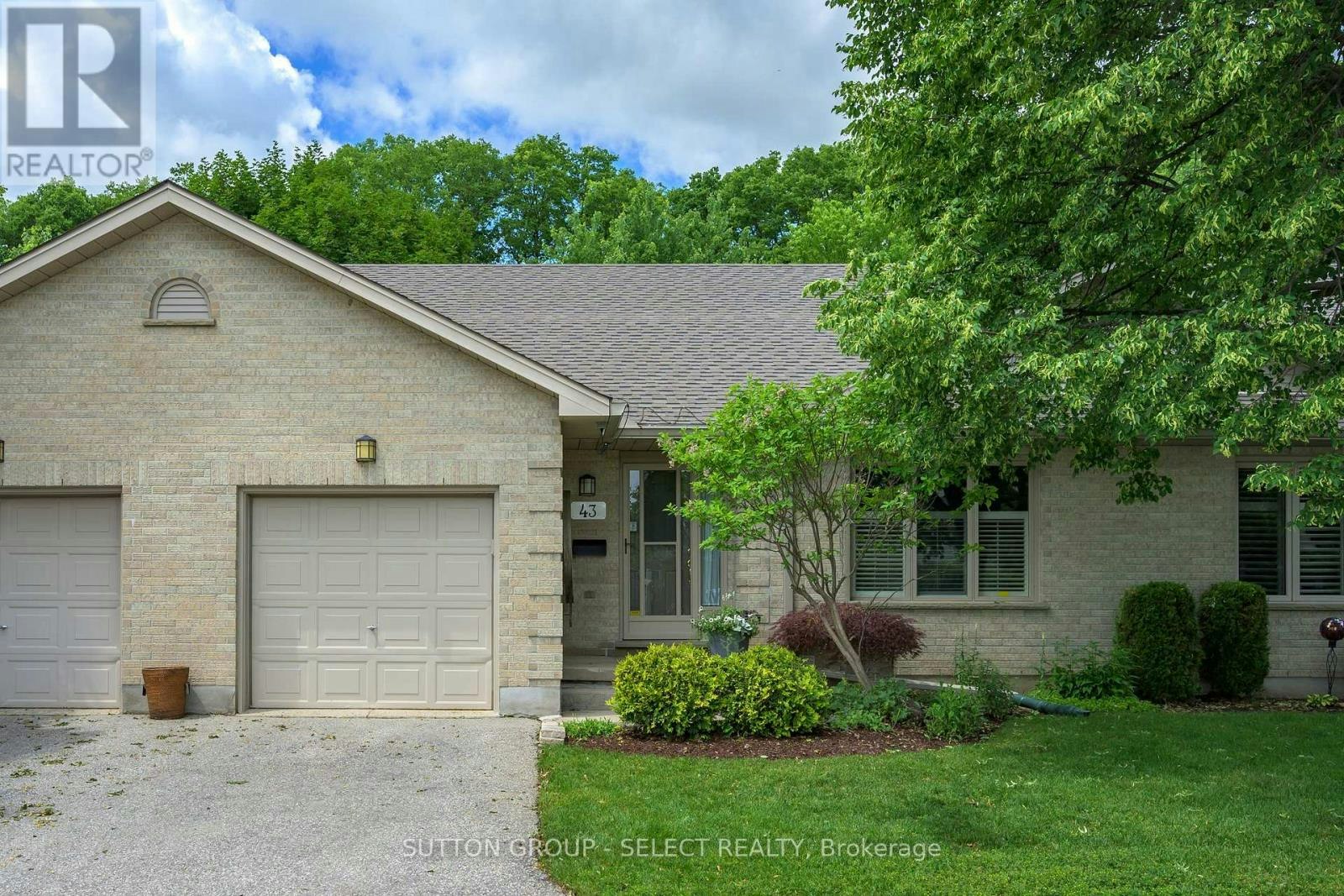 43-99 Edgevalley Road, London, ON, N5Y 5N1