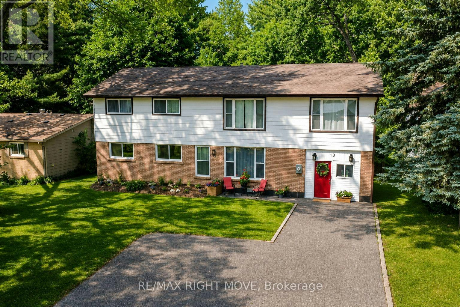18 Bushey Avenue, Essa, ON, L3W 0L2