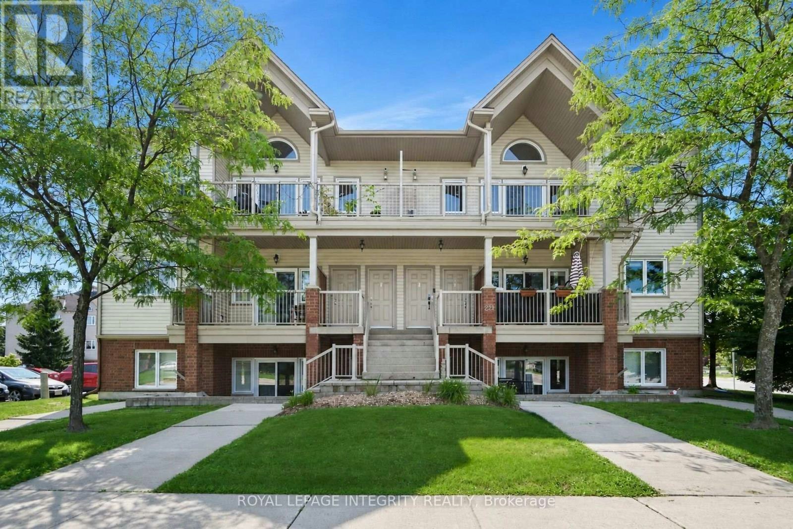 J-221 Crestway Drive, Ottawa, ON, K2G 0A9