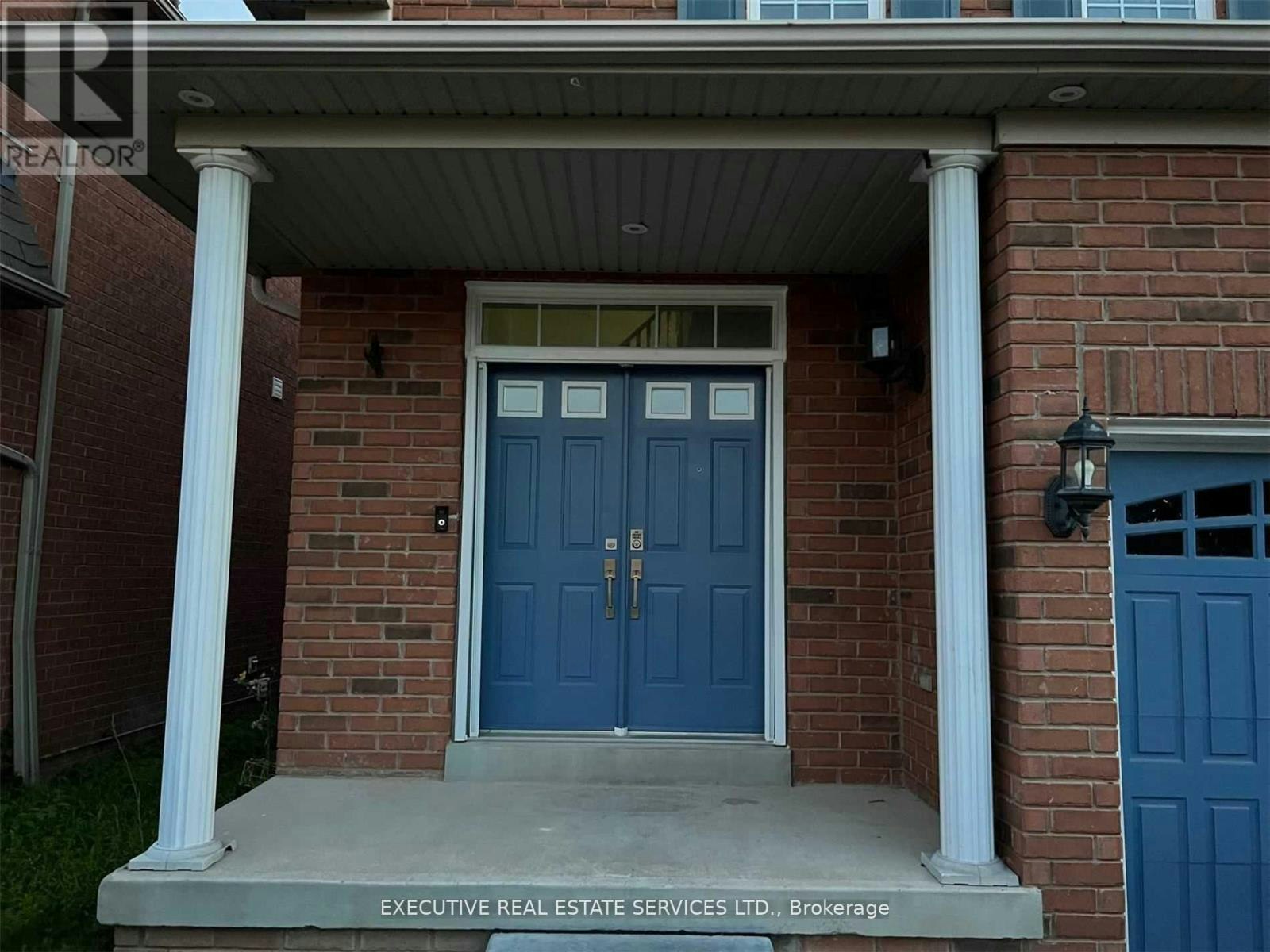 4 Long Meadow Road, Brampton, ON, L6P 2A5 - 2