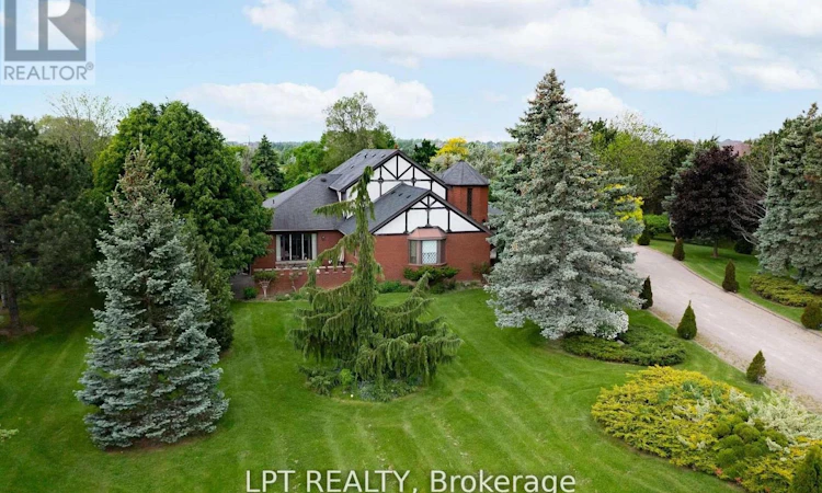 6 Fenton Way
