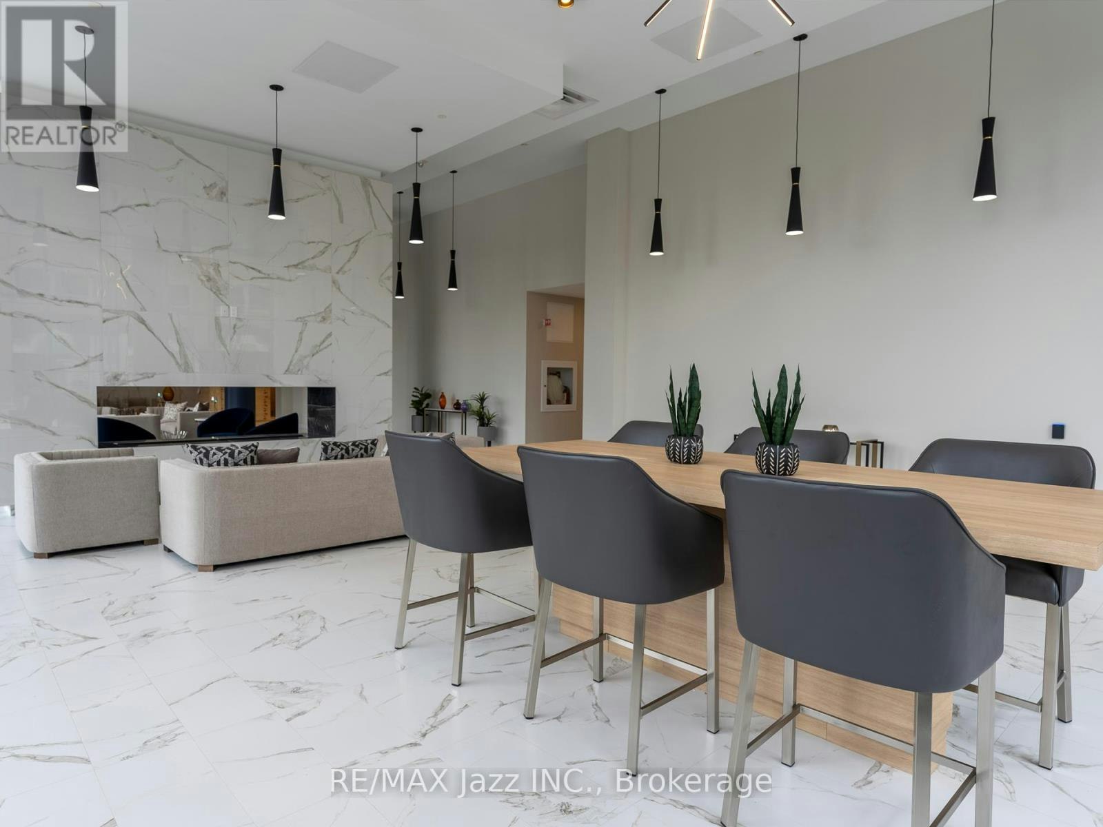 1401-80 Bond Street E, Oshawa, ON, L1G 0E6 - 10