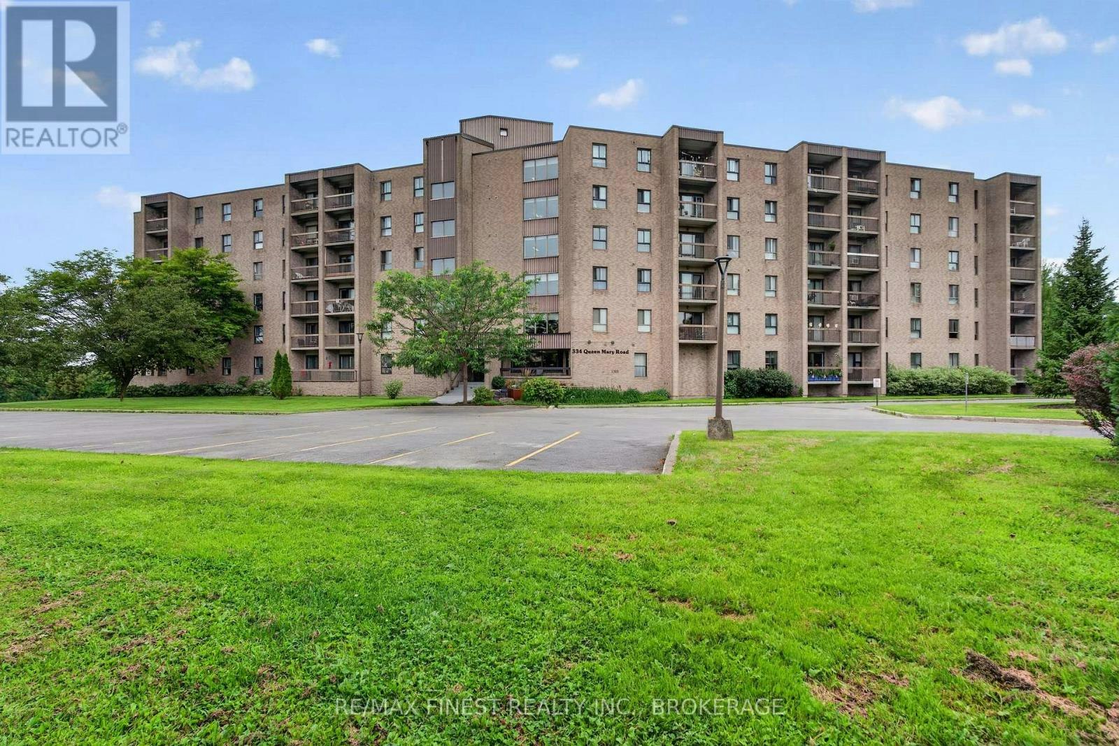 602-334 Queen Mary Road, Kingston, ON, K7M 7E7