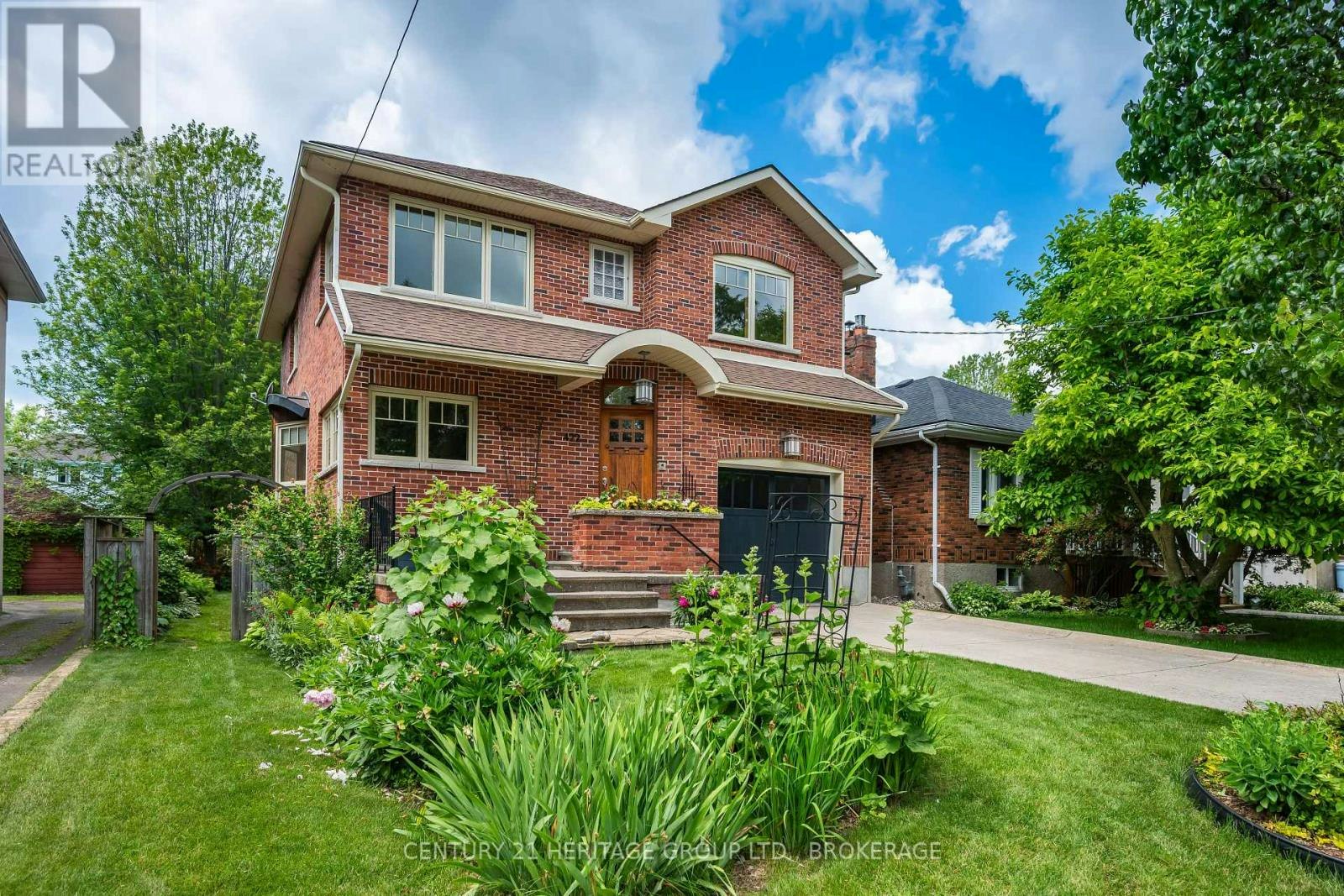 422 College Street, Kingston, ON, K7L 4M7