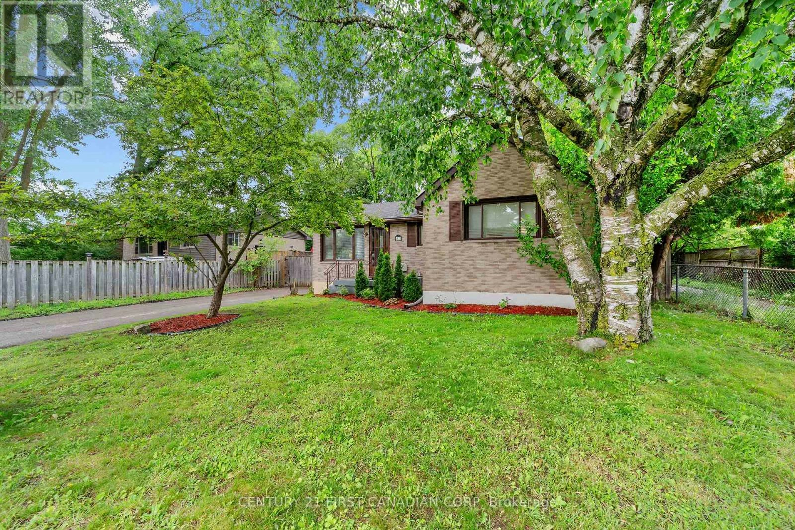 54 Manitoulin Drive, London, ON, N5W 1M4