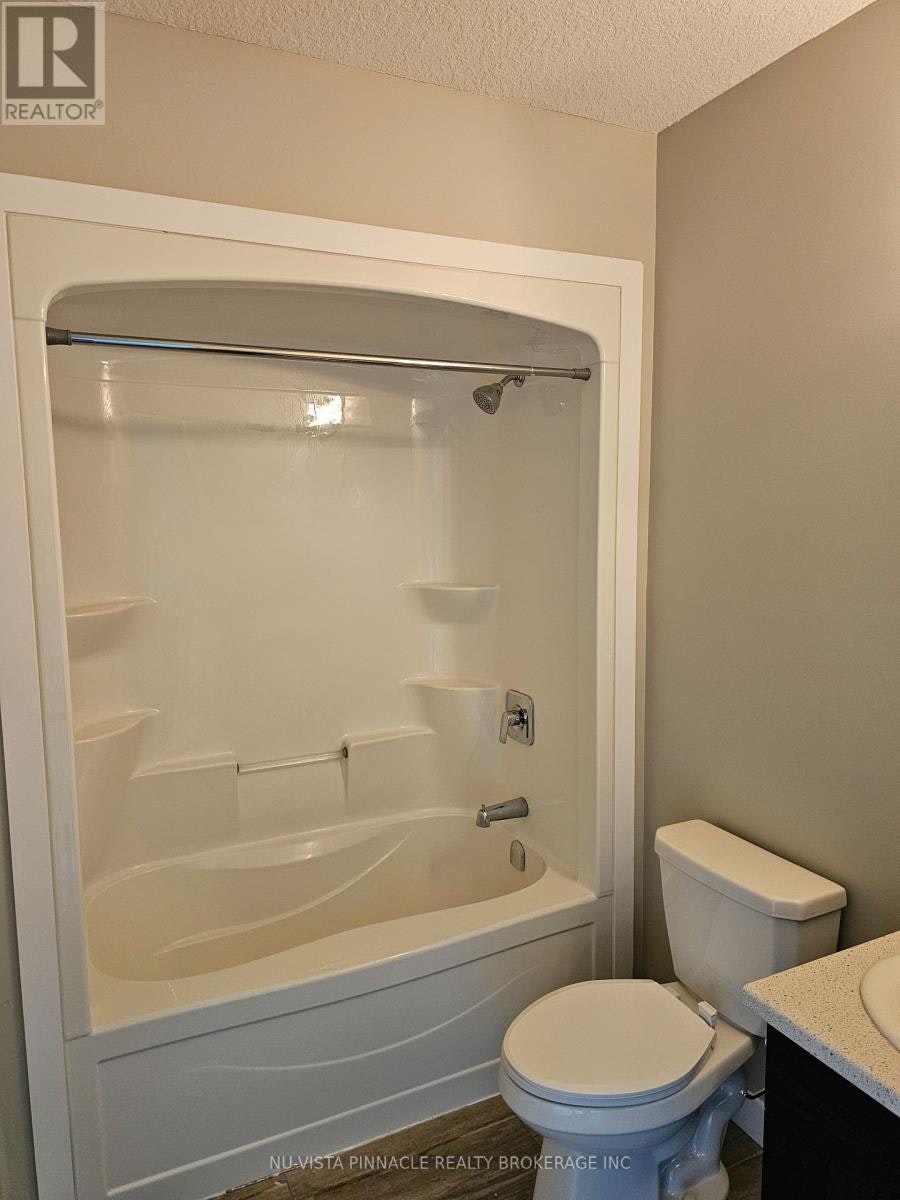 929 Sarnia Road, London, ON, N6H 0J7 - 7