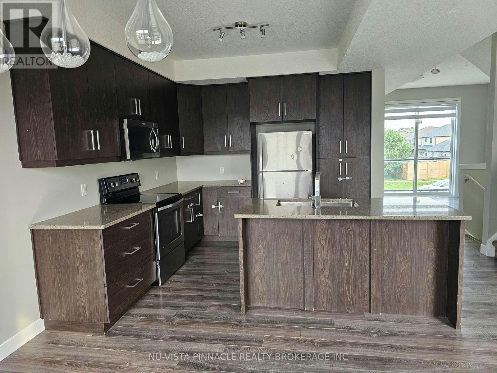 929 Sarnia Road, London, ON, N6H 0J7 - 3