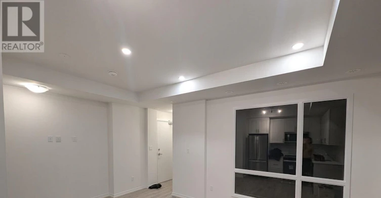 13-22 Lytham Green Circle, Newmarket, ON, L3Y 0H3 - 2
