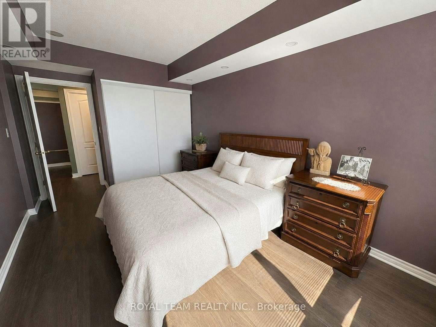 1110-100 Promenade Circle, Vaughan, ON, L4J 7W7 - 8