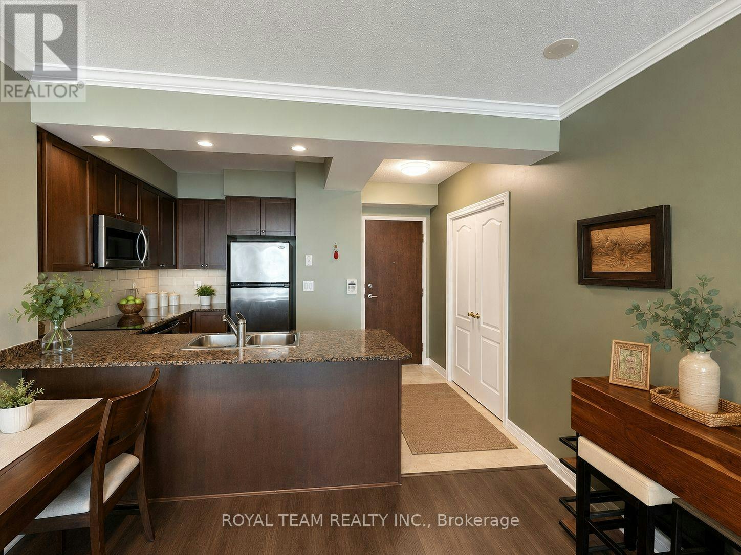 1110-100 Promenade Circle, Vaughan, ON, L4J 7W7 - 6