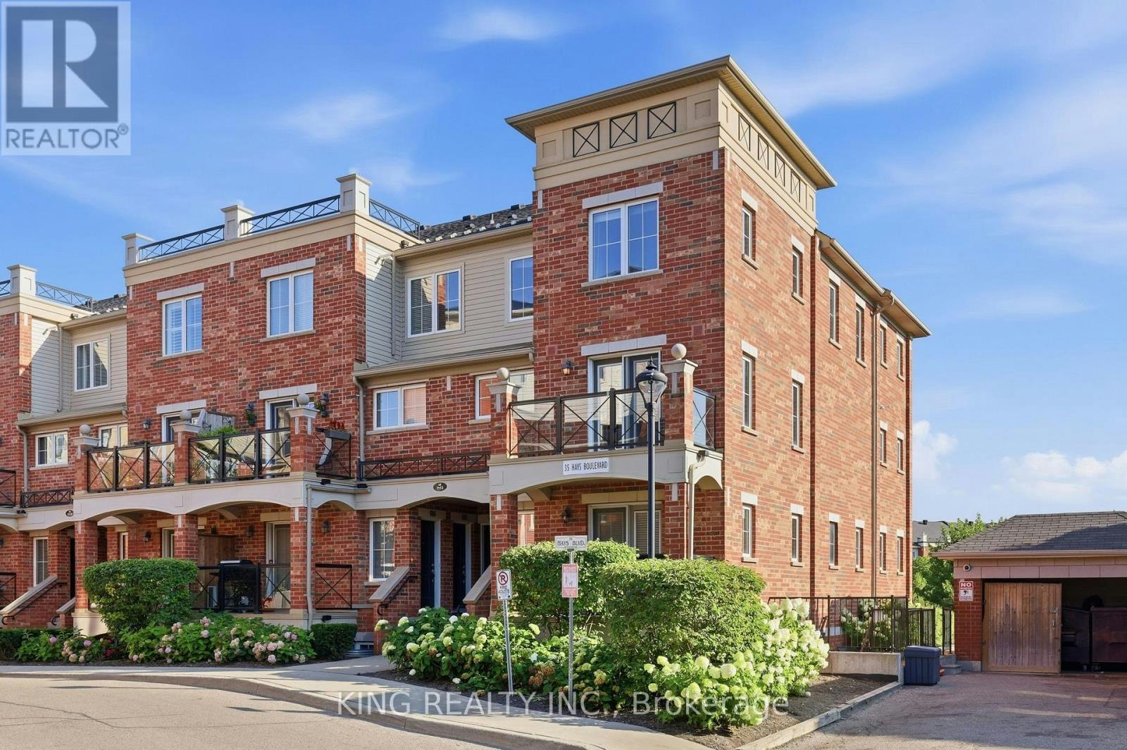 8-35 Hays Boulevard, Oakville, ON, L6H 0J1