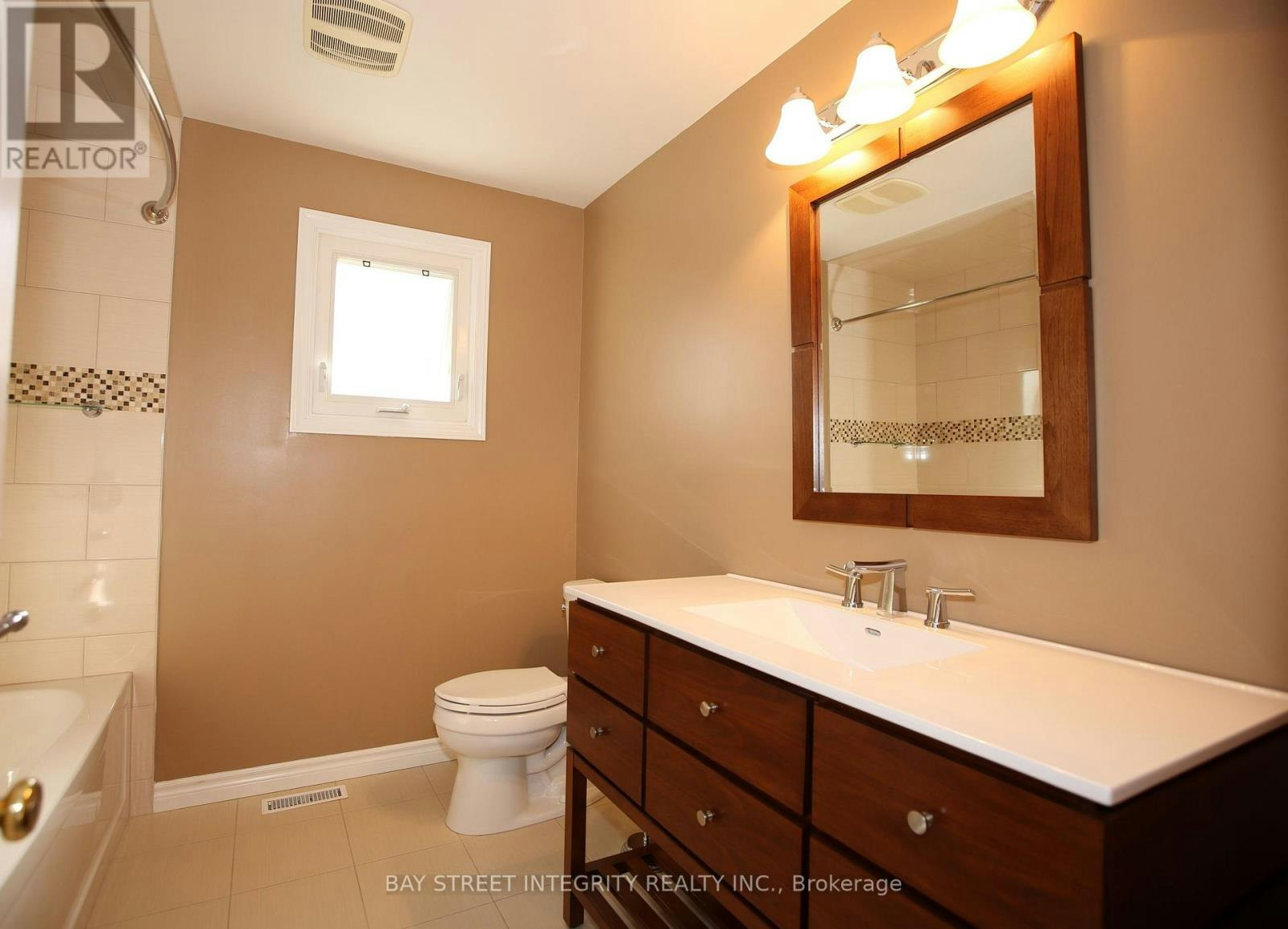 1906 Stoneybrook Court, Mississauga, ON, L5L 3W2 - 11