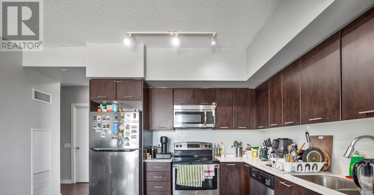 1704-2220 Lake Shore Boulevard W, Toronto, ON, M8V 0C1 - 21