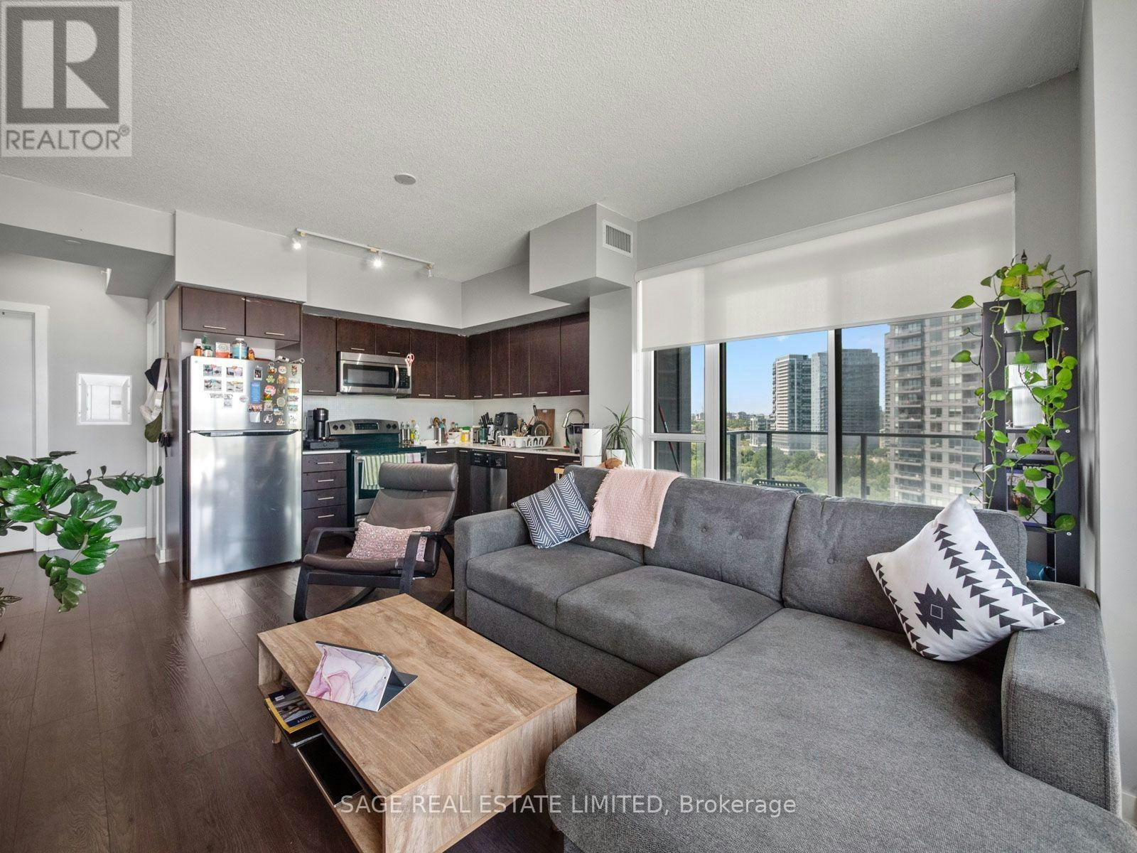1704-2220 Lake Shore Boulevard W, Toronto, ON, M8V 0C1 - 17
