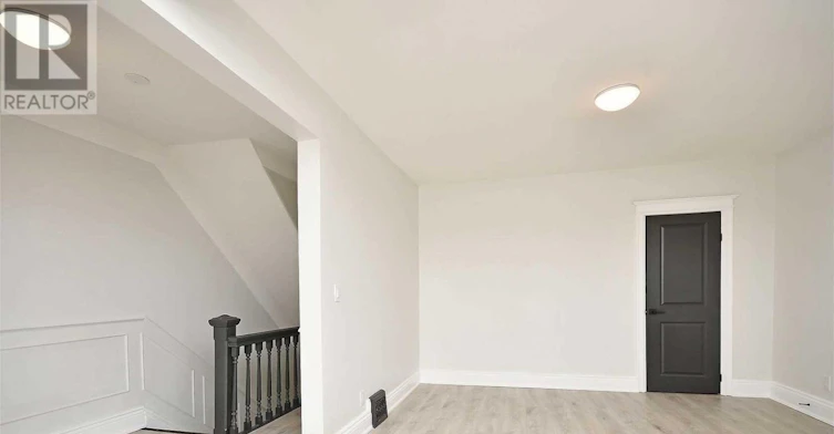 47 Emerald Street N, Hamilton, ON, L8L 5K2 - 8
