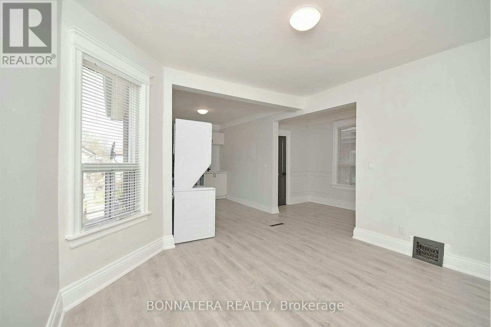 47 Emerald Street N, Hamilton, ON, L8L 5K2 - 11