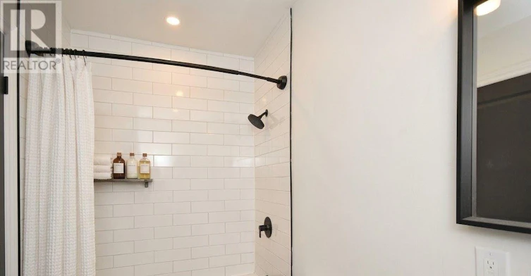 47 Emerald Street N, Hamilton, ON, L8L 5K2 - 7