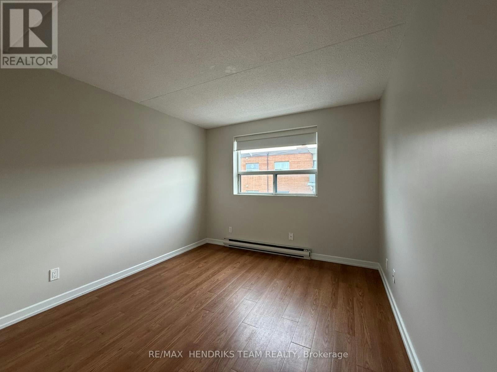 201-234 Oakdale Avenue, St. Catharines, ON, L2P 2K6 - 6
