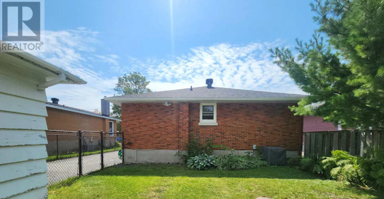 1124 Fourth Street E, Cornwall, ON, K6H 2K4 - 20