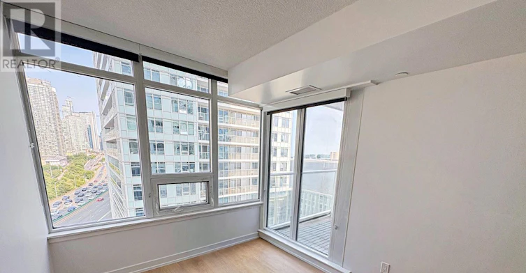 1609-19 Bathurst Street, Toronto, ON, M6A 2E1 - 7