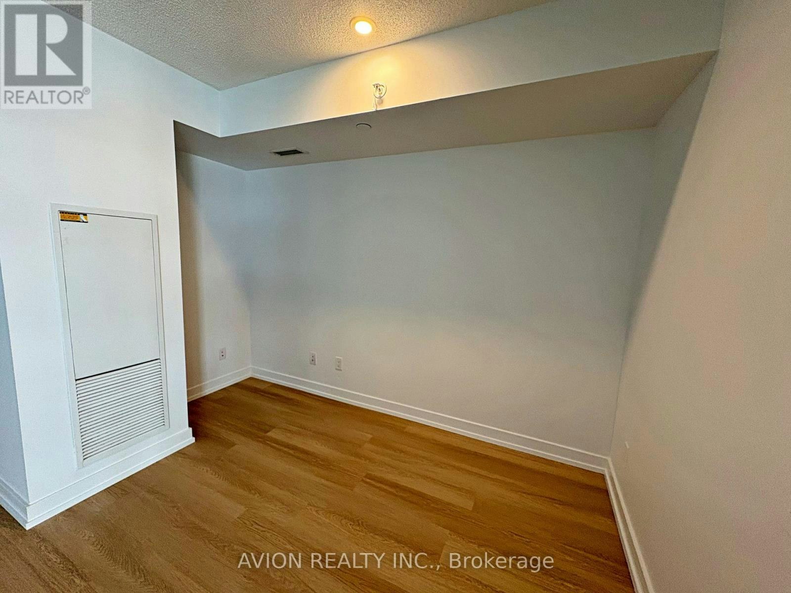 1609-19 Bathurst Street, Toronto, ON, M6A 2E1 - 9