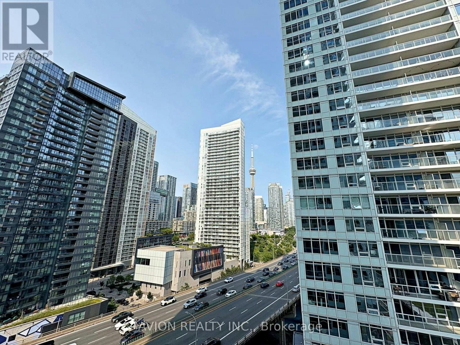 1609-19 Bathurst Street, Toronto, ON, M6A 2E1 - 14
