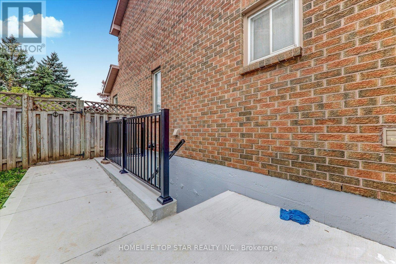 28 Willowbrook Drive, Whitby, ON, L1R 1S7 - 19