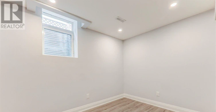 28 Willowbrook Drive, Whitby, ON, L1R 1S7 - 4
