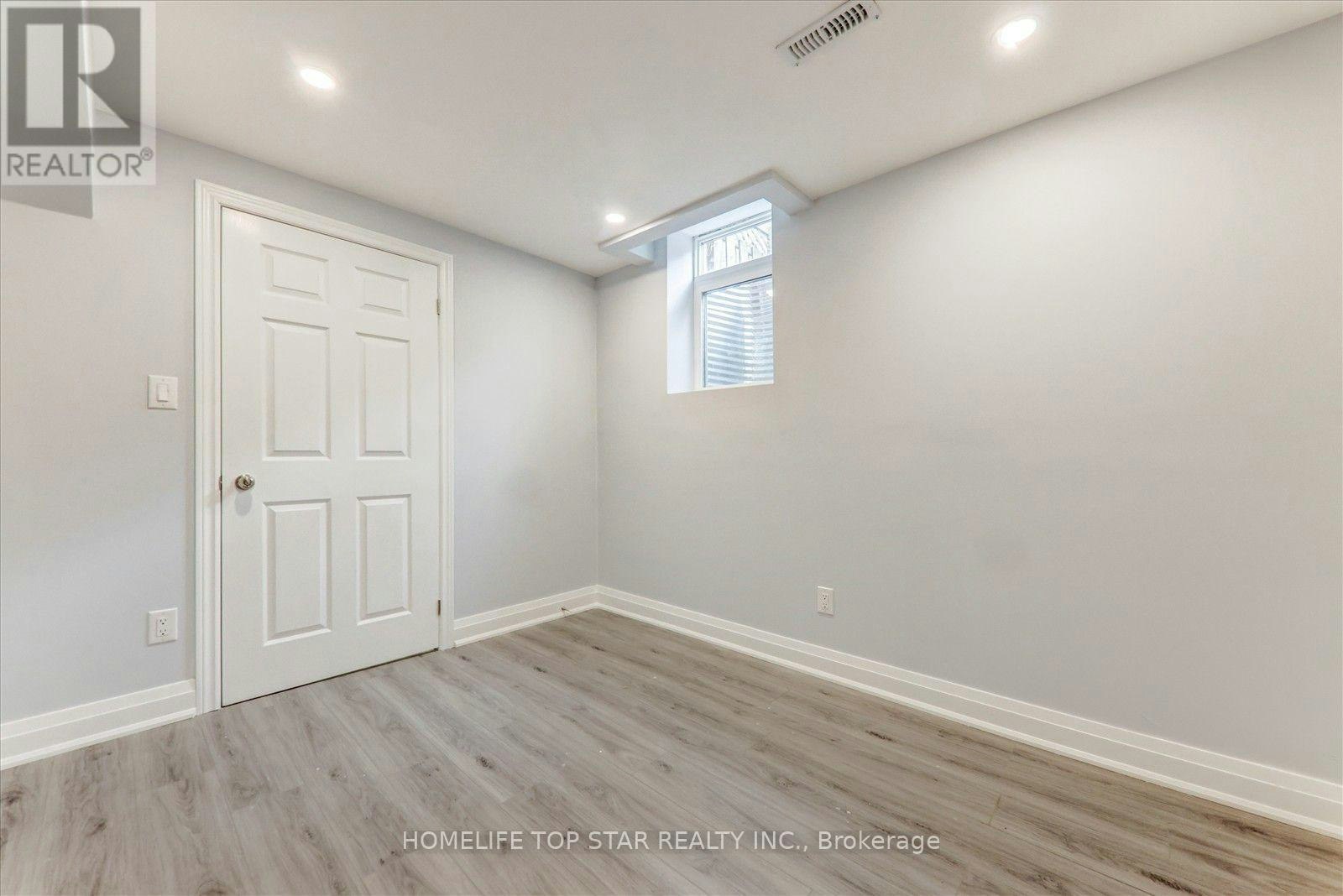 28 Willowbrook Drive, Whitby, ON, L1R 1S7 - 5