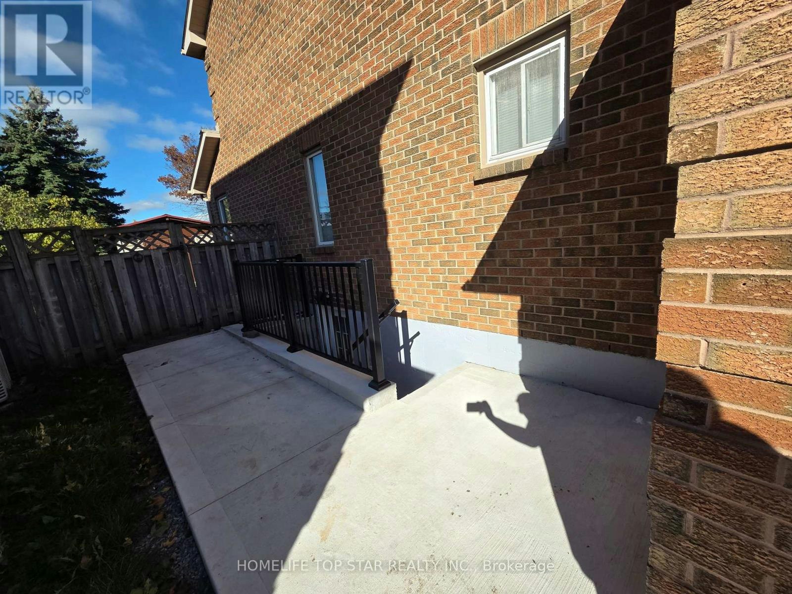 28 Willowbrook Drive, Whitby, ON, L1R 1S7 - 20
