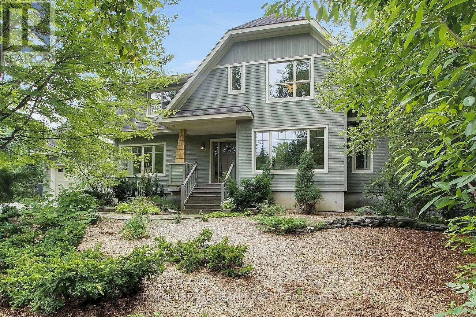 1724 Century Road E, Manotick, ON, K0A 2E0