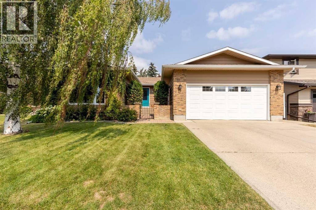 105 Kings Bay S, Lethbridge, AB, T1K 5E9