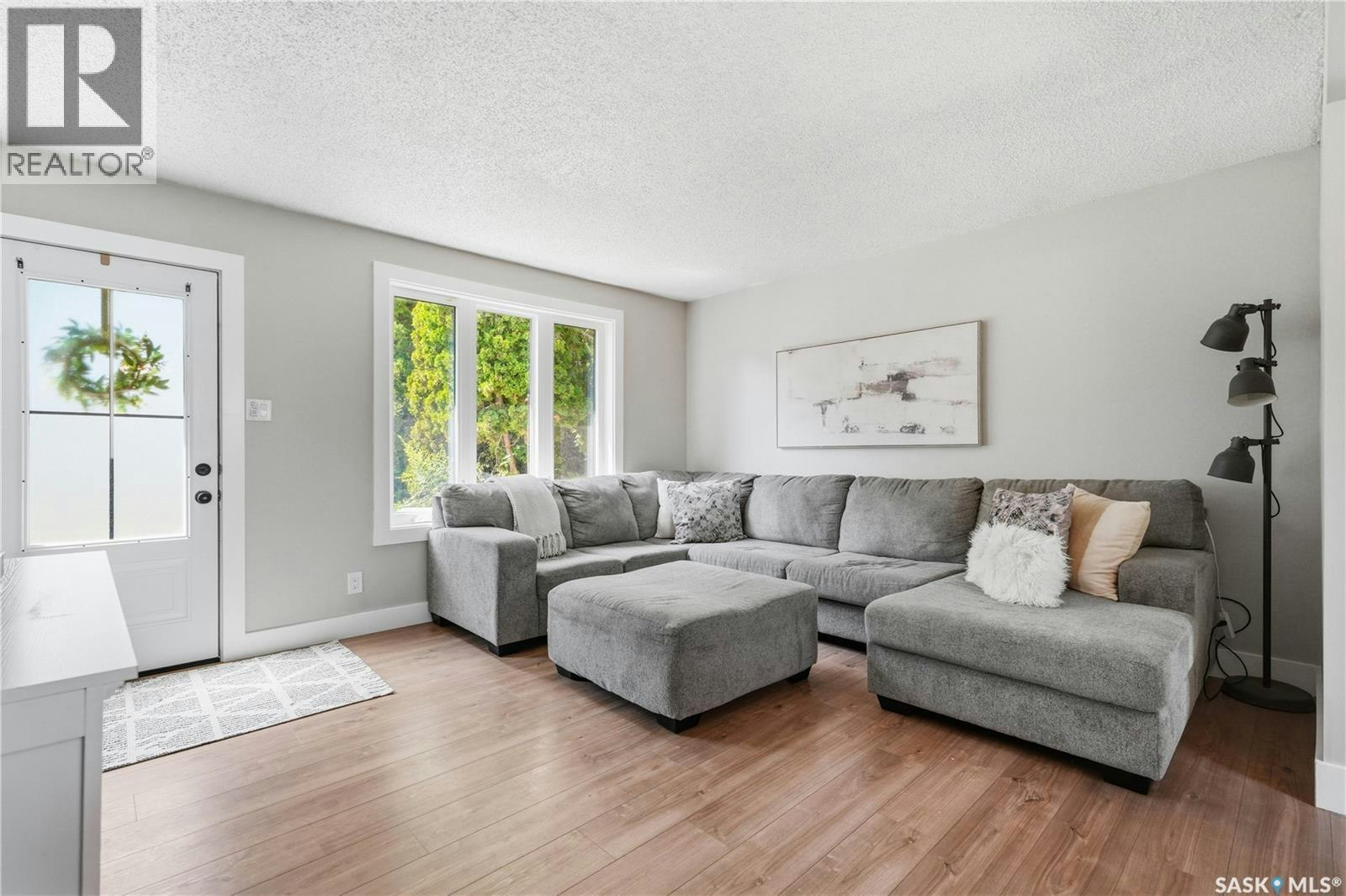 122 Montreal Avenue S, Saskatoon, SK, S7M 3K8