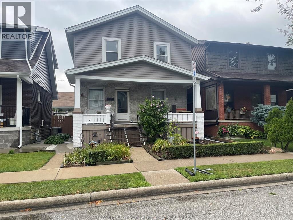 382 Pine, Windsor, ON, N9A 6E2
