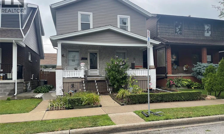 382 Pine