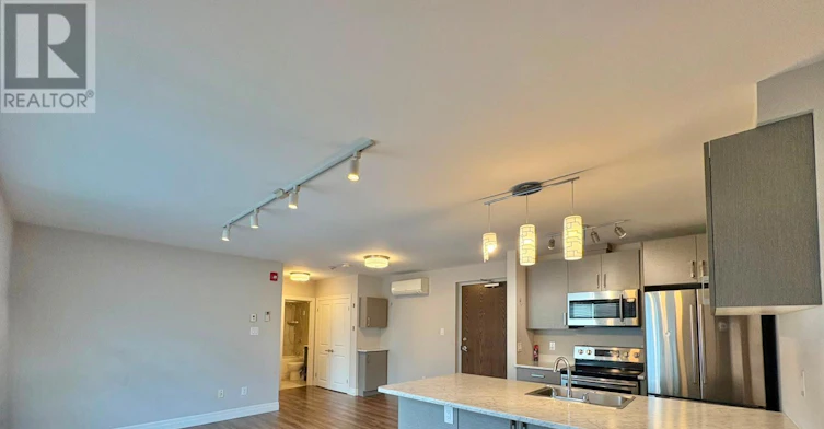 201-5 Paisley Boulevard E, Mississauga, ON, L6A 1P3 - 4