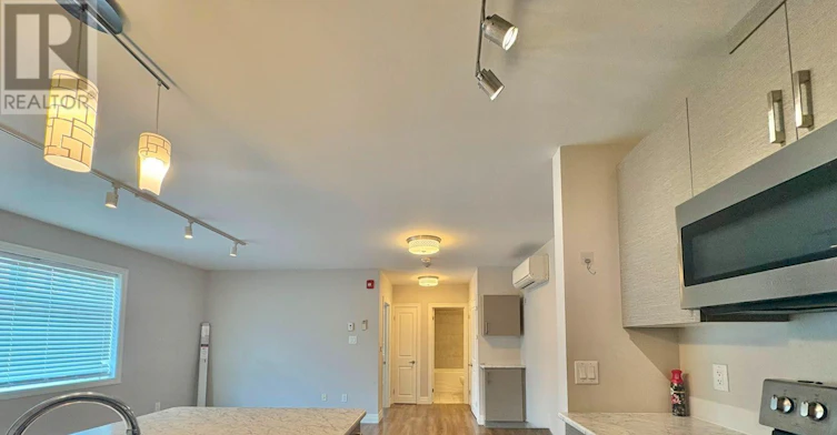 201-5 Paisley Boulevard E, Mississauga, ON, L6A 1P3 - 3
